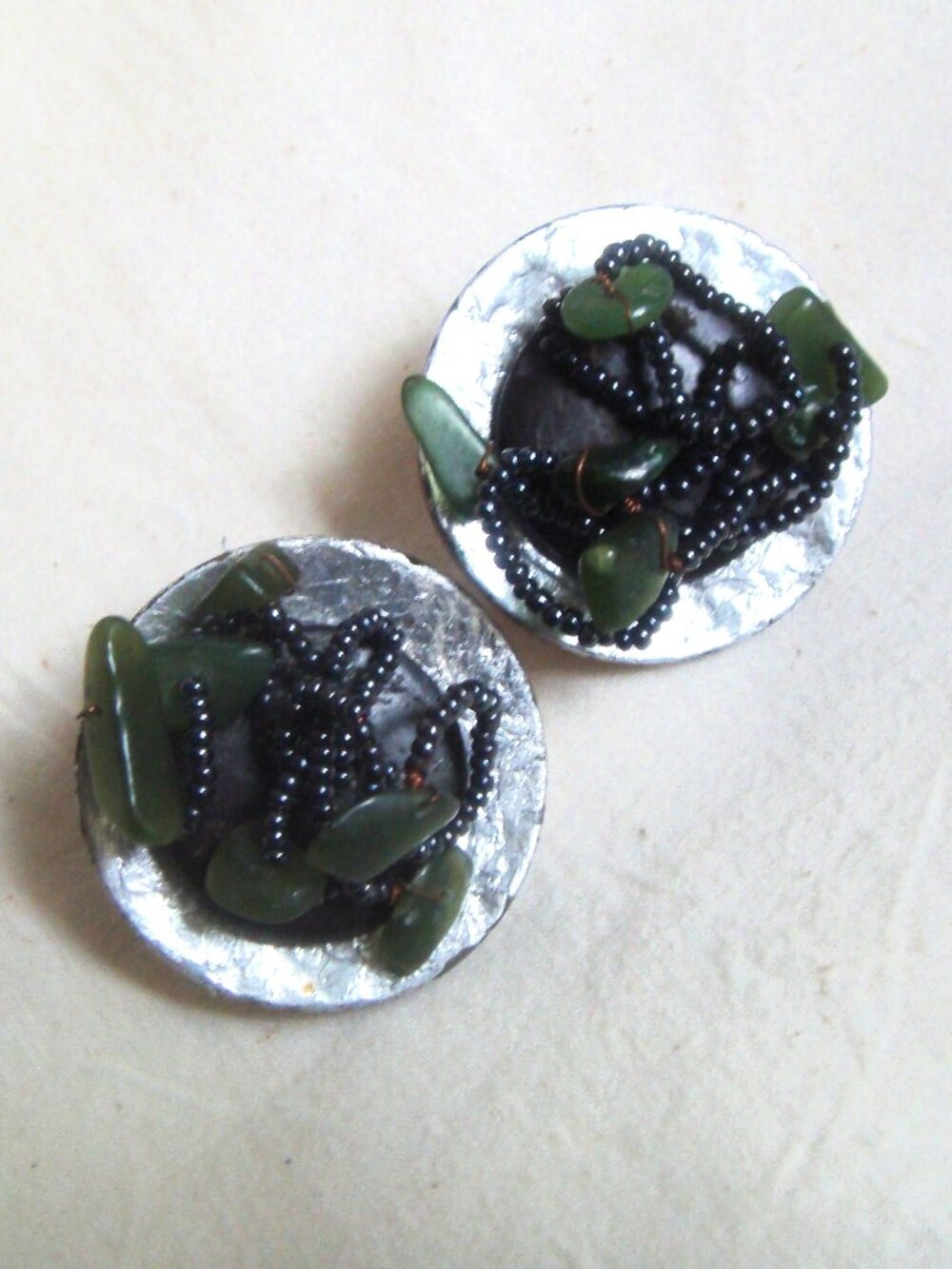 Bold Statement 80s Gemstone Wire Bead Chunky Abalone Artsy Button Earrings